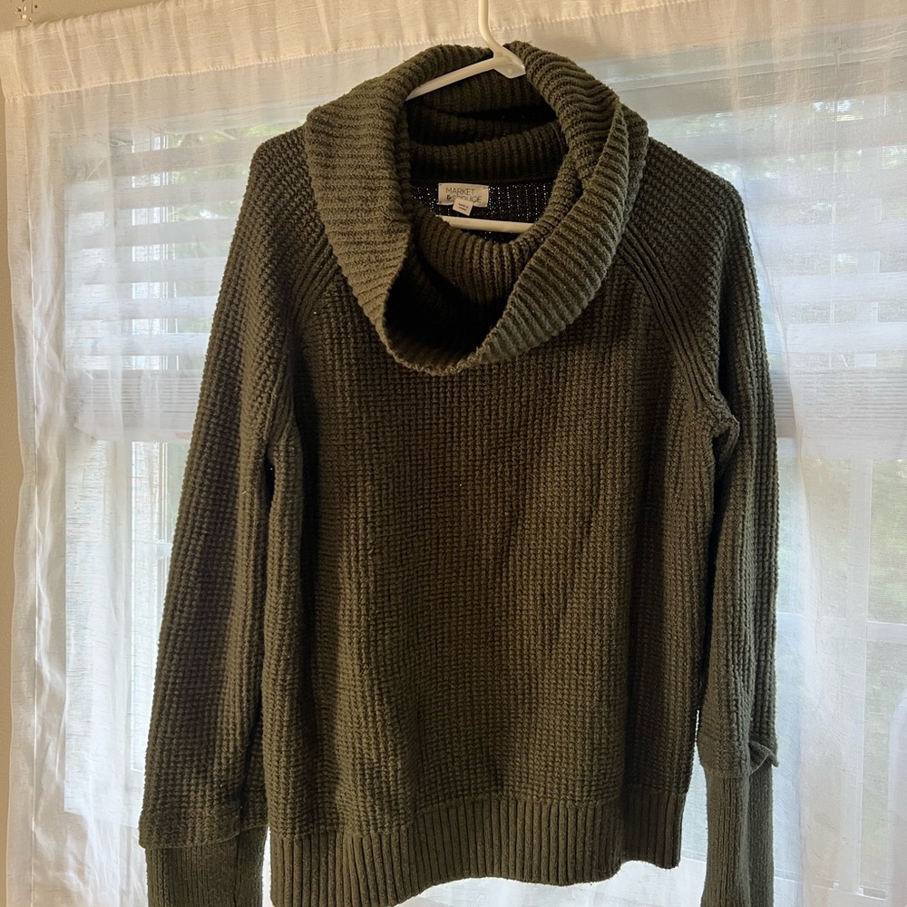 Market & Spruce Green Cowl Neck Sweater